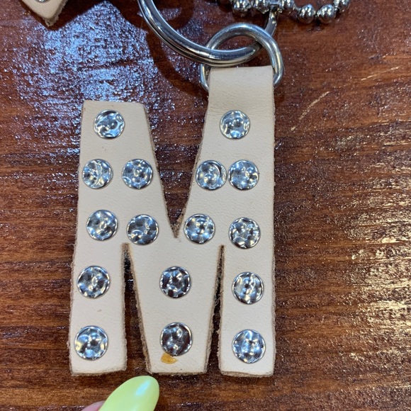 Consuela MTRA CHARM - Picture 10 of 17